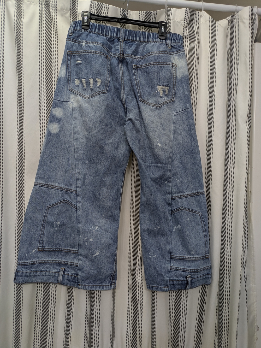 Distressed Upside Down Style Wide-Leg Women's Jeans in Light Blue - Picture 4 of 6